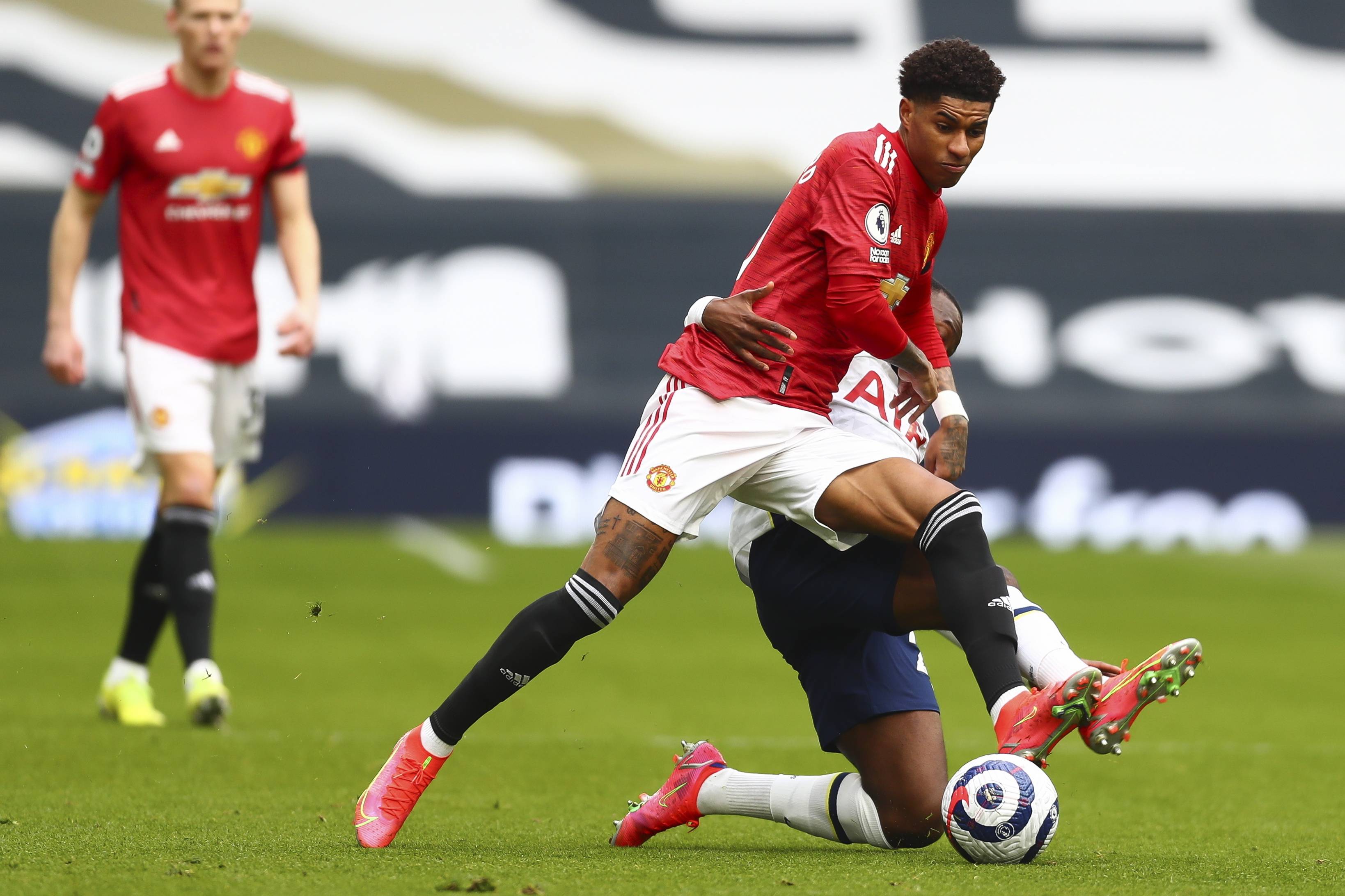 而肖国栋则 而肖国栋则